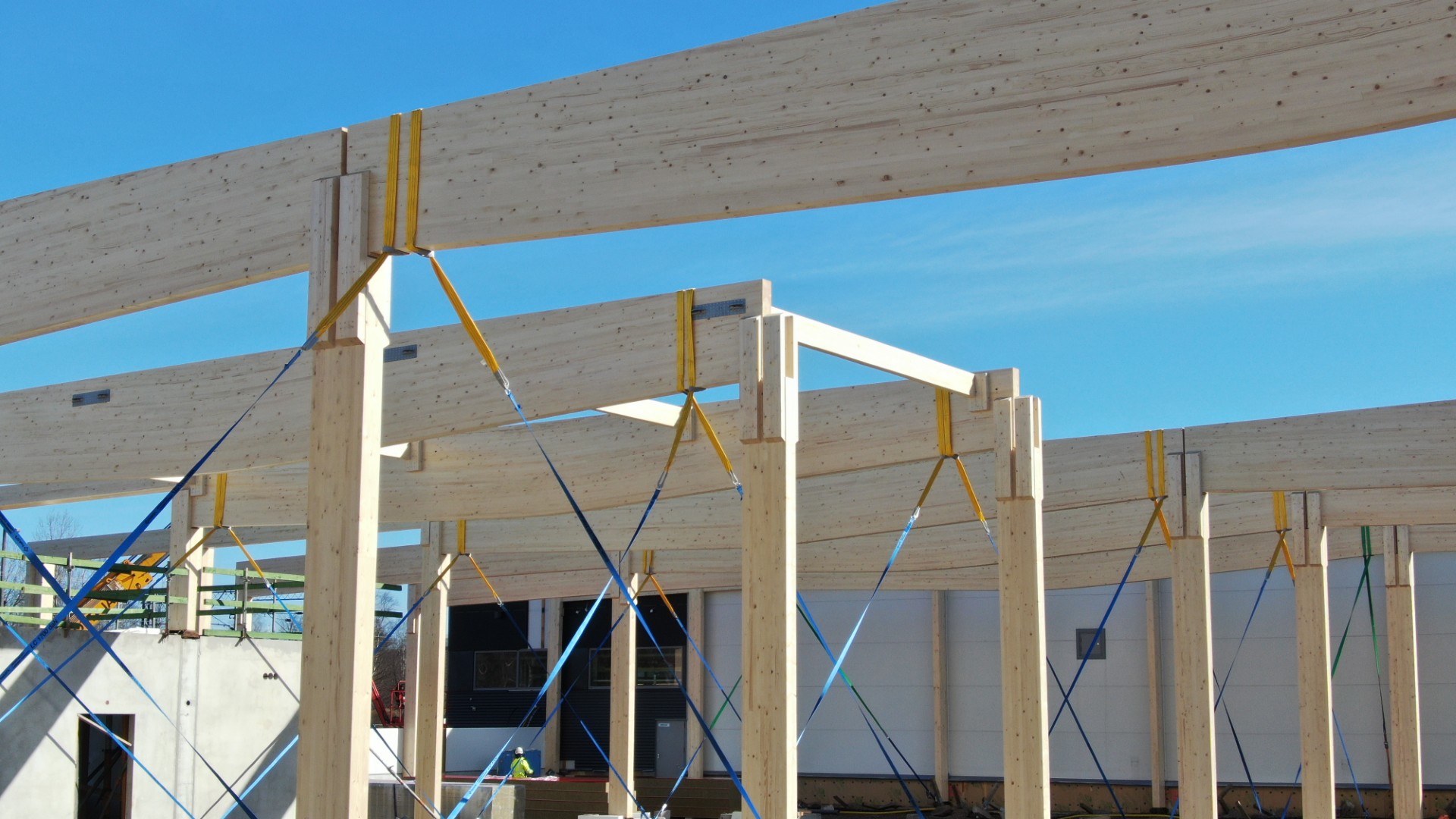 Jula store, Kirkkonummi — timber frame on site
